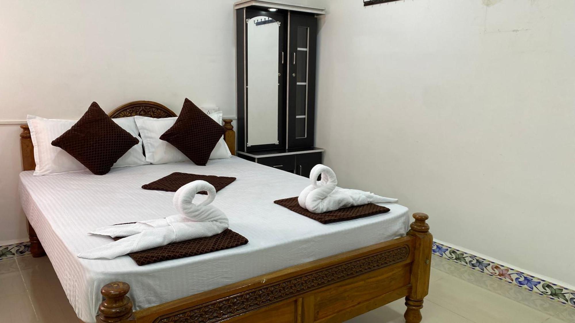 Hotel Kavieya Residency Pūrnānkuppam Exterior foto